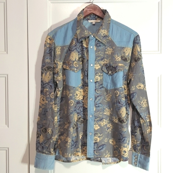Love The Label Tops - 2/$30 Love The Label Floral Denim Corduroy Button Down Shirt
